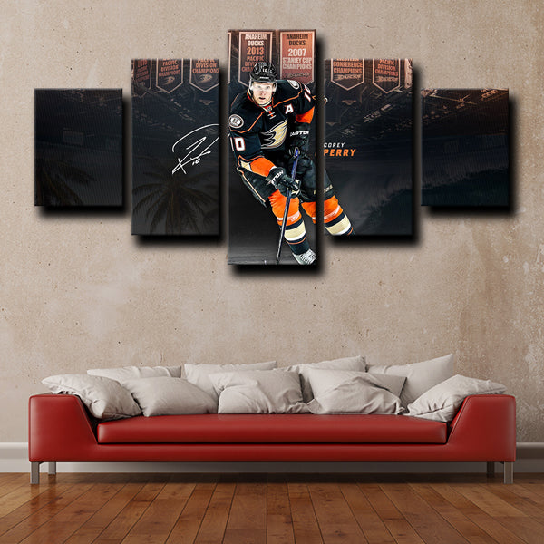 Anaheim Ducks Right Wing Worm Corey Perry Canvas Wall Art