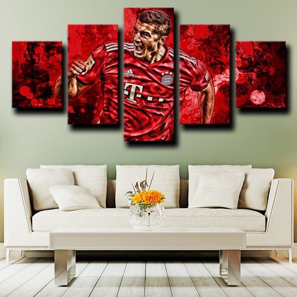 Bayern Munich Striker The Body Robert Lewandowski Red Canvas Wall Art