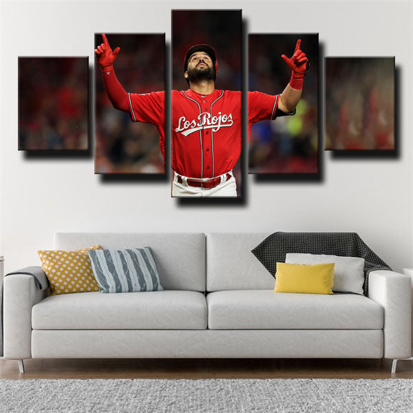Cincinnati Reds Infielder No.7 Nicolle Eugenio Suarez Canvas Wall Art