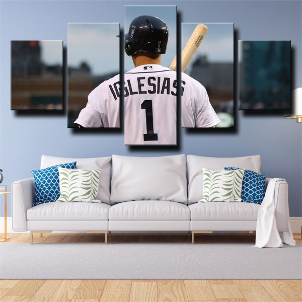 Detroit Tigers Shortstop Candelita Jose Iglesias Canvas Wall Art