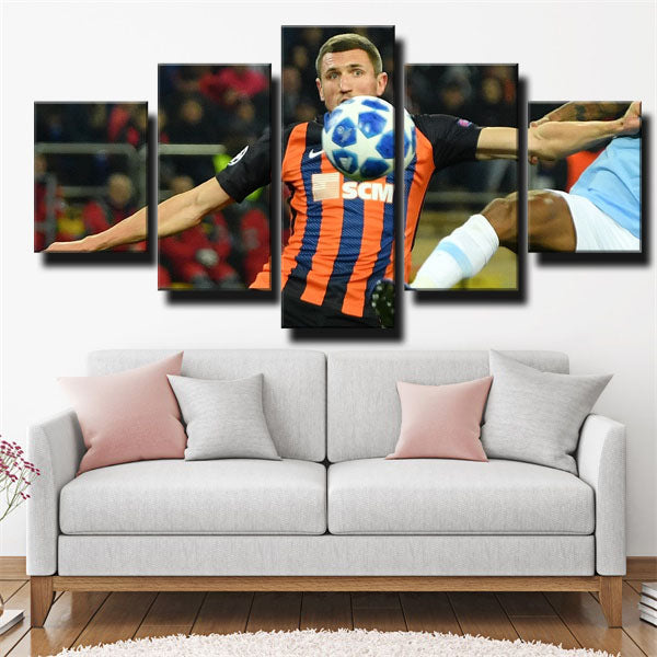 Fc Shakhtar Donetsk Winger Dani Olmo Canvas Wall Art
