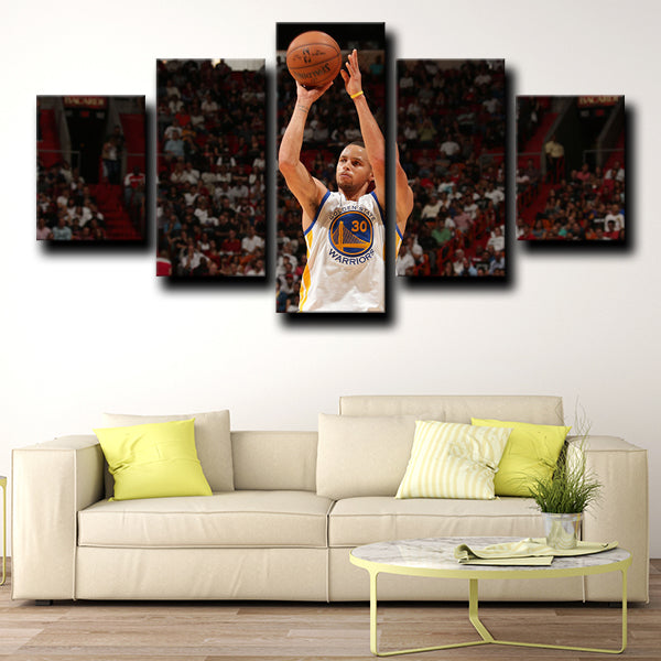 Golden State Warriors Guard Stephen Curry Canvas Wall Art