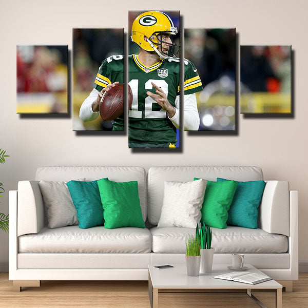 Green Bay Packers Quarterback Aaron Rodgers Court Canvas Wall Art