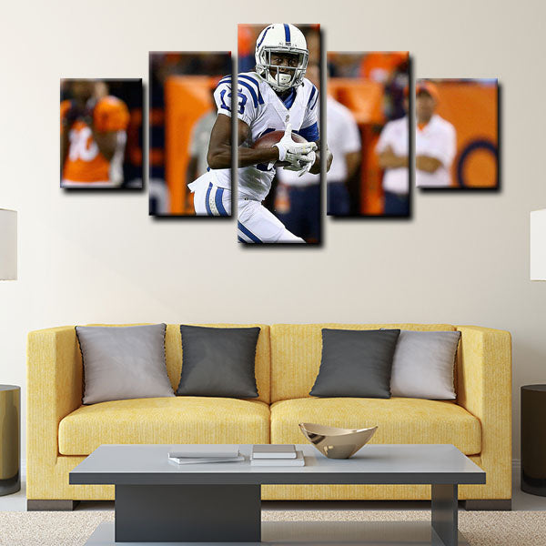 Indianapolis Colts Wide Receiver T.Y. Hilton Canvas Wall Art