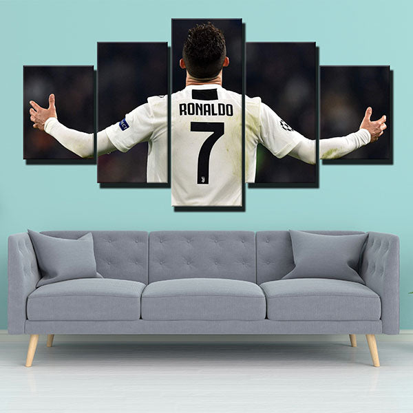 Juventus Fc Forward Cr Cristiano Ronaldo Canvas Wall Art