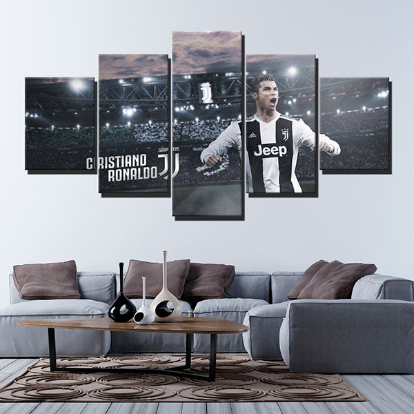 Juventus Fc Forward Cr7 Cristiano Ronaldo Canvas Wall Art