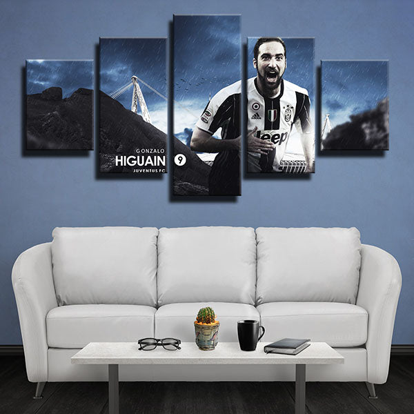 Juventus Fc Striker Gonzalo Higuain Canvas Wall Art