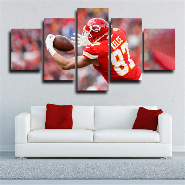 Kansas City Chiefs Tight End Zeus Travis Kelce Canvas Wall Art