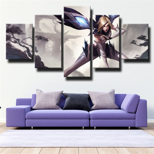 League Of Legends Daughter Of The Void Kai’Sa Grey Canvas Wall Art