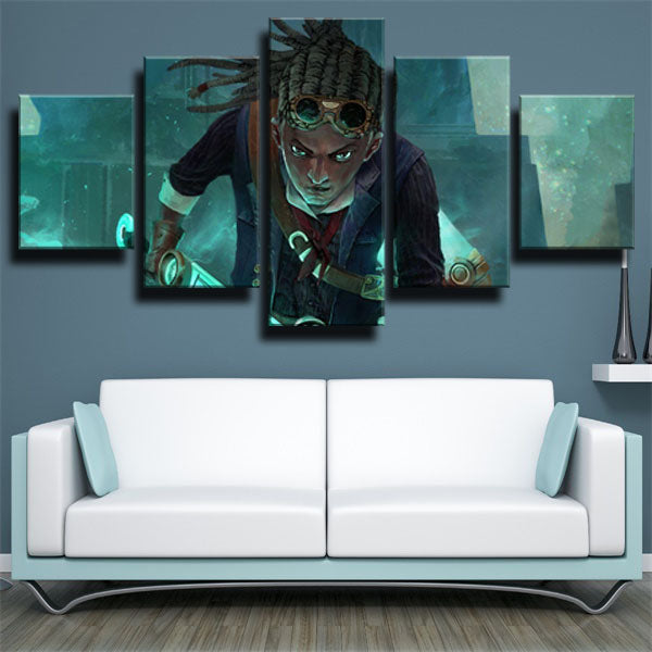 Ekko With Green Eyes Canvas Wall Art