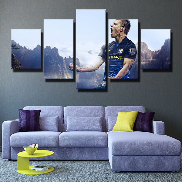 Manchester City Fc Striker Kun Agüero Peak Canvas Wall Art