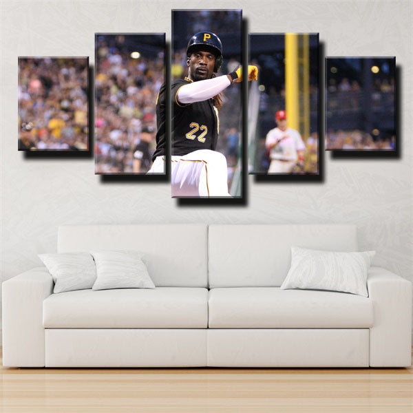No.22 Zoom Andrew Mccutchen Canvas Wall Art