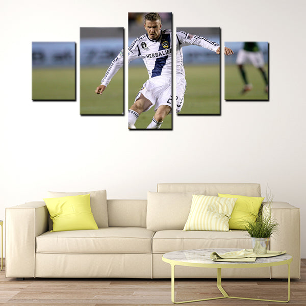 Real Madrid Right Midfielder David Beckham Golden Balls Canvas Wall Art