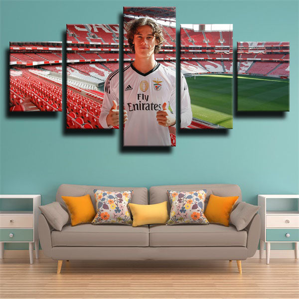 Sl Benfica Goalkeeper Mile Svilar Canvas Wall Art