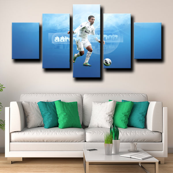 Tottenham Hotspur Fc Wing Forward Aaron Lennon Canvas Wall Art