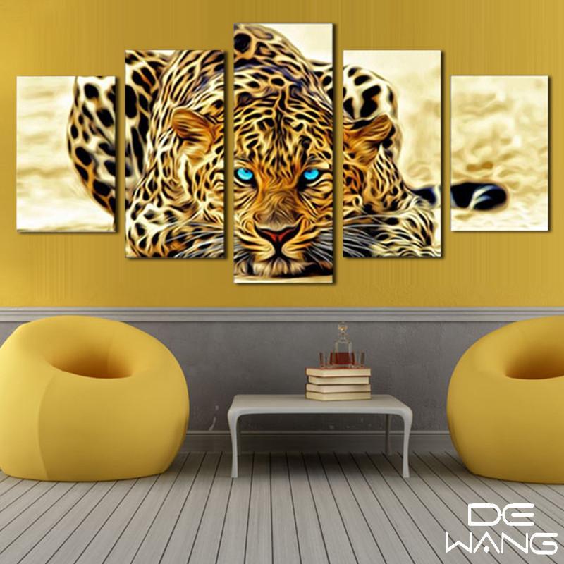 Cheetah On A Hunt – Animal Canvas Wall Art