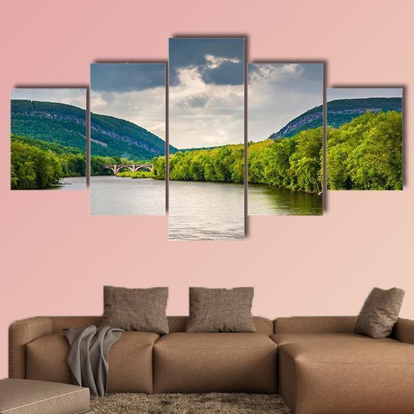 Delaware Water Gap And The Delaware River – Nature Canvas Wall Art