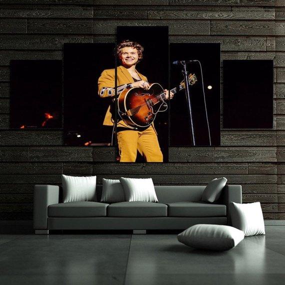 Harry Styles 01 – Famous Person Canvas Wall Art