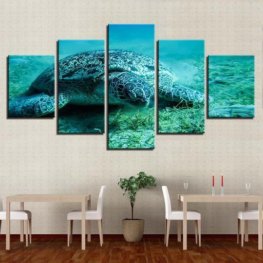 Hawksbill Sea Turtle – Animal Canvas Wall Art