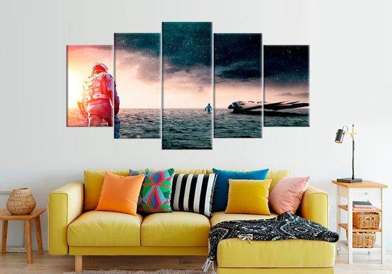 Large Interstellar Spaceship – Movie Canvas Wall Art