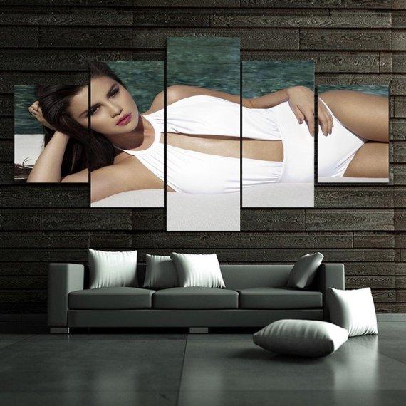 Selena Gomez – Famous Person Canvas Wall Art